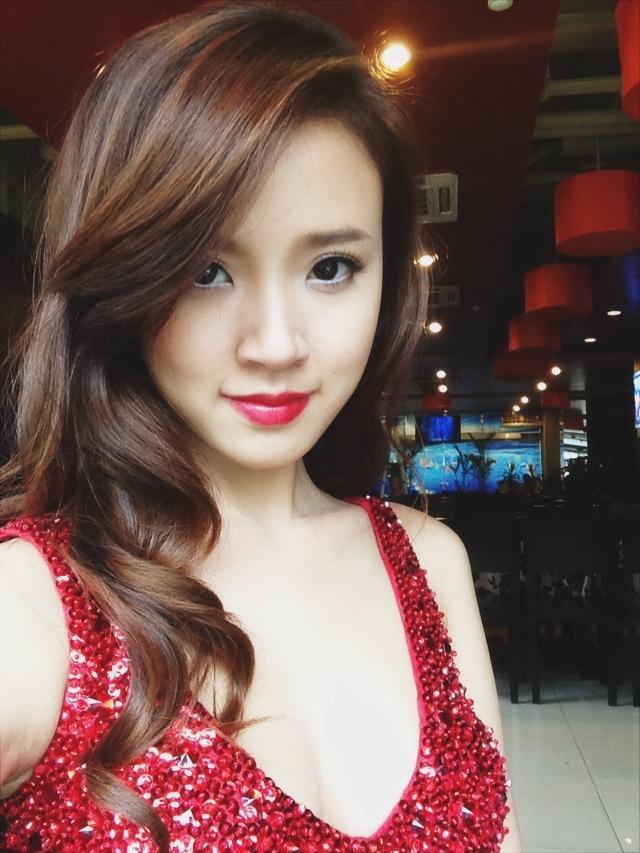 嗯啊边走边做h楼梯的小视频